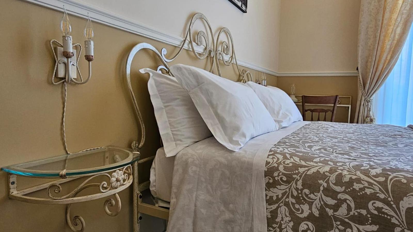 Bellini Inn Deluxe Катанія Екстер'єр фото