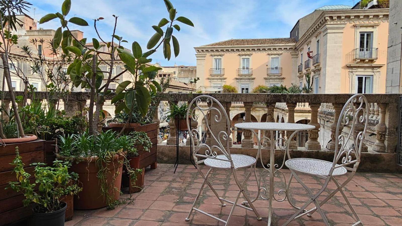 Bellini Inn Deluxe Катанія Номер фото